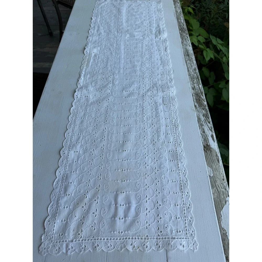 Vintage White Eyelet Lace Table Runner Scalloped Edge Embroidered Cotton 37x12